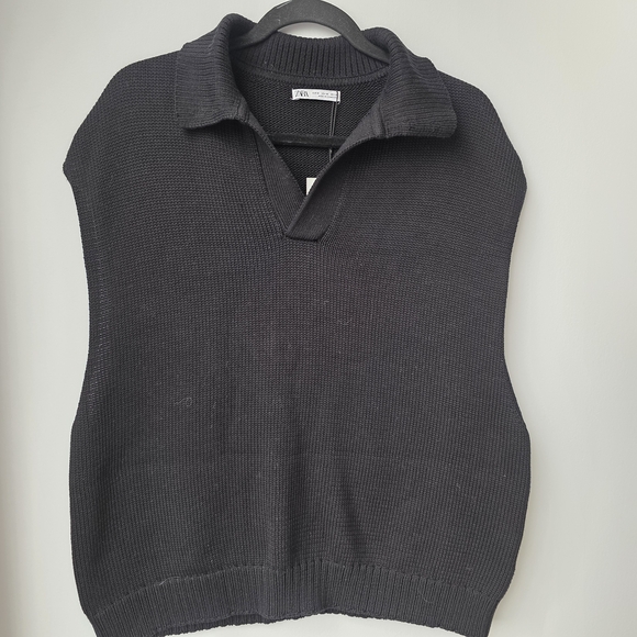 Zara Sweaters - Zara Black V-Neck Sweater Vest NWT Medium